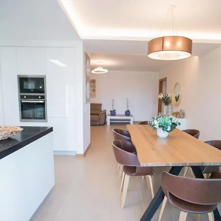 Luxurious Beach In Praia Da Rocha 2 Bedrooms Apartment