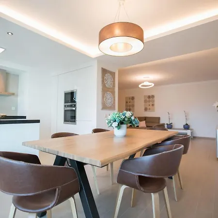 Luxurious Beach In Praia Da Rocha 2 Bedrooms